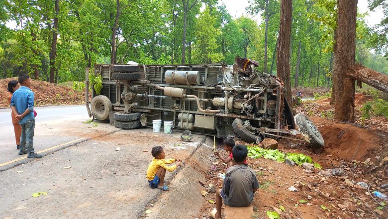 उदयपुरमा ट्रक दुर्घटना हुँदा चालकको मृत्यु