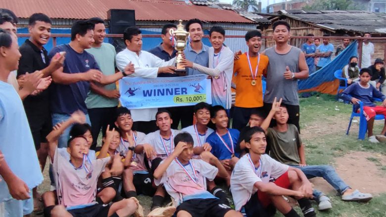 प्रथम बुद्ध 8A साईड अन्डर १५ फुटबलको उपाधि बोक्से युवा संजाललाई