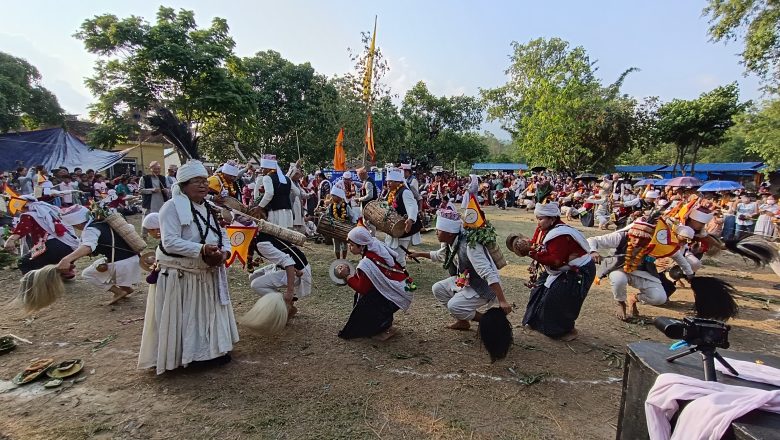गाईघाटमा सम्पन्न भयो यस बर्षको साकेला उभौली, तस्विर सहित
