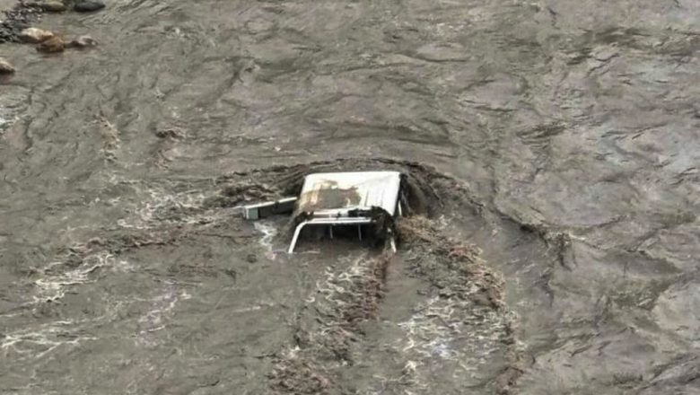 रतुवा खोलाले जिप बगाउँदा एक महिला सहित बालकको मृत्यु