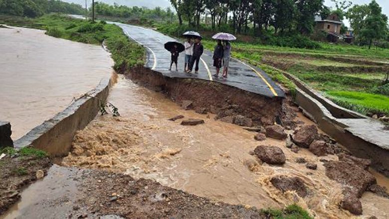 अविरल वर्षाले ३६ महत्त्वपूर्ण सडक खण्ड अवरुद्ध