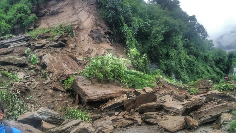 बाढी पहिरोले कोशी प्रदेशमा ५४ सडक अबरोध