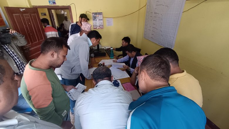 त्रिनपा–१२ र बेनपा–९ मा एक स्वतन्त्र सहित १६ जनाले गराए मनोनयन दर्ता