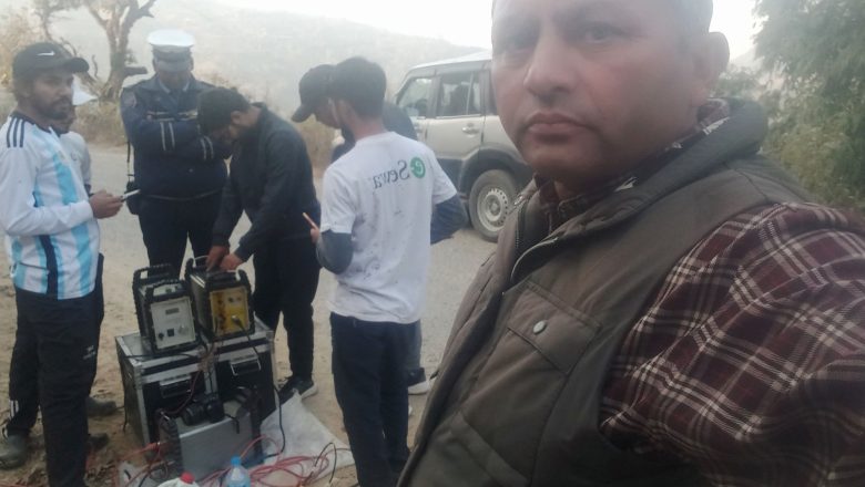 बाढी जोखिम त्रिनपा १५ तोरीबारीमा भु – गर्भ विद् टोलीको परिक्षण