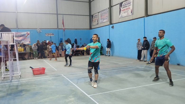 चौदण्डीगढीमा जिल्ला स्तरीय ८ औं मेयर कप ब्याटमिन्टन सुरु