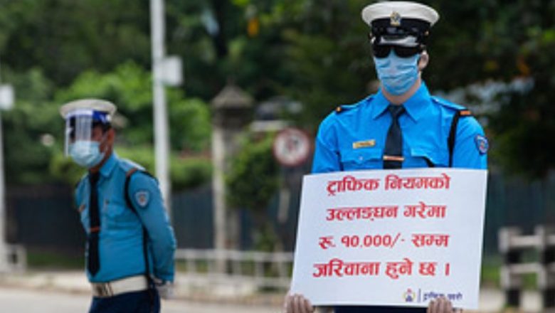 क्षमता भन्दा बढी चुनढुङ्गा बोक्ने १५० टिफर कारबाहीमा