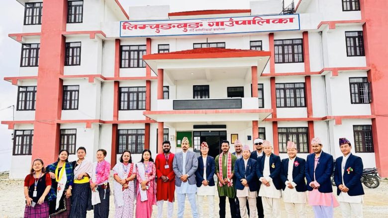जातिय पोशाकमा सजिए लिम्चुङबुङको कर्मचारी