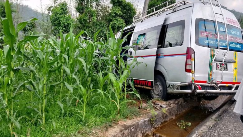 उदयपुरमा स्कुल वस र जन्तीबाट फर्किएका सहित तिन दुर्घटना, एकको मृत्यु, एक घाईते, अरु सामान्य