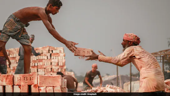आज १३६ औँ अन्तराष्ट्रिय श्रमीक दिवस