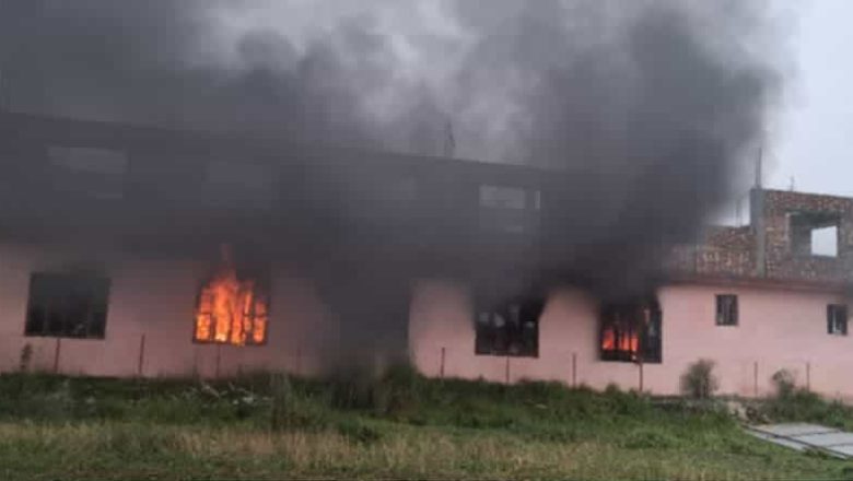 माओवादी पार्टी कार्यालयमा तोडफोड र आगजनी