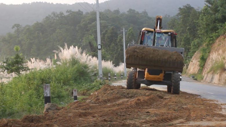 सगरमाथा राजमार्गको अवरोध हट्यो, यातायात सञ्चालन