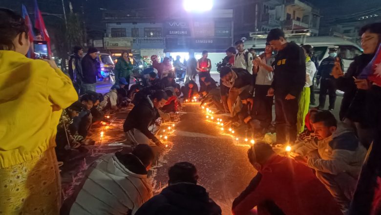 सहिदहरुलाई सम्झँदै गाईघाटका जेनजीहरुले गरे दिप प्रज्वलन