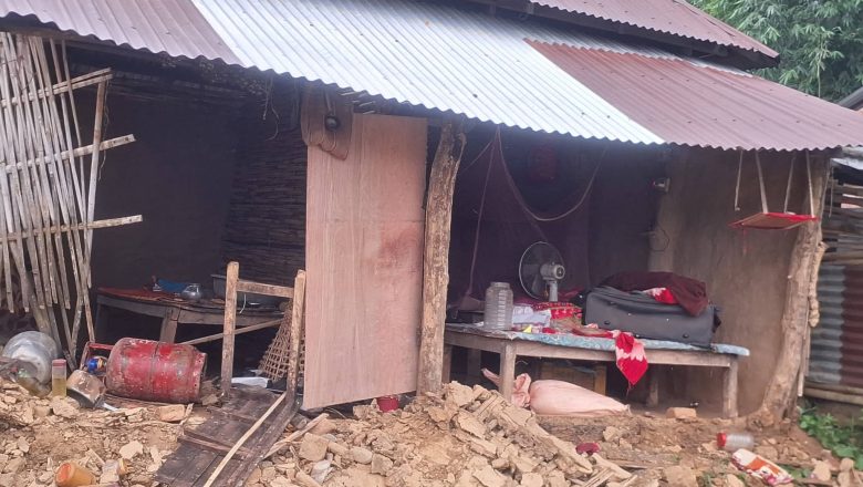 चौदण्डीगढीमा हात्ती आतंक, १३ घरमा क्षती