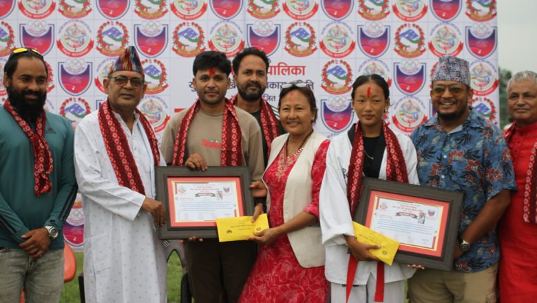 सुनिल र विपीसालाई त्रियुगाको वर्ष सम्मान